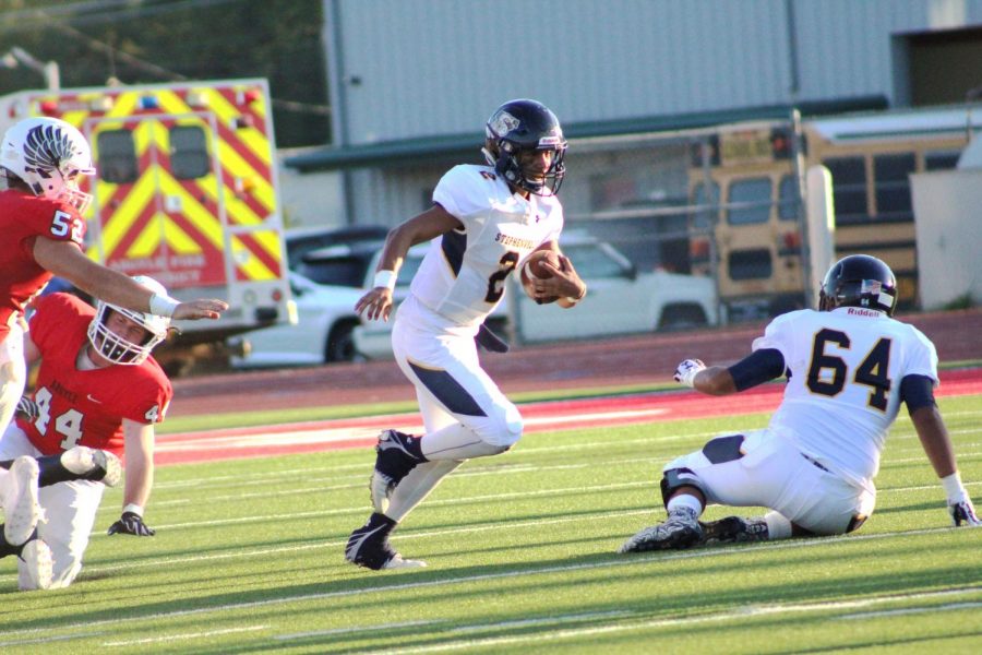 Jackets QB injured during Homecoming