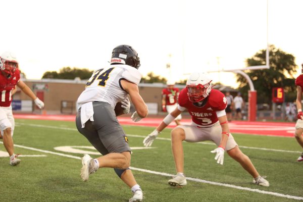 Stephenville Football Scrimmage: Jackets vs Tigers (Glen Rose) Aug. 18, 2025