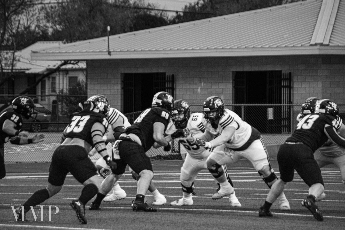 Jackets gain victory against Canyon Randall Raiders.